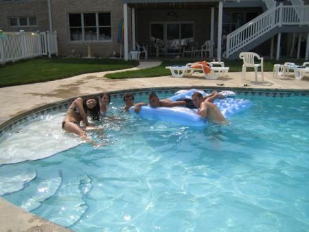 yay i like swimming
